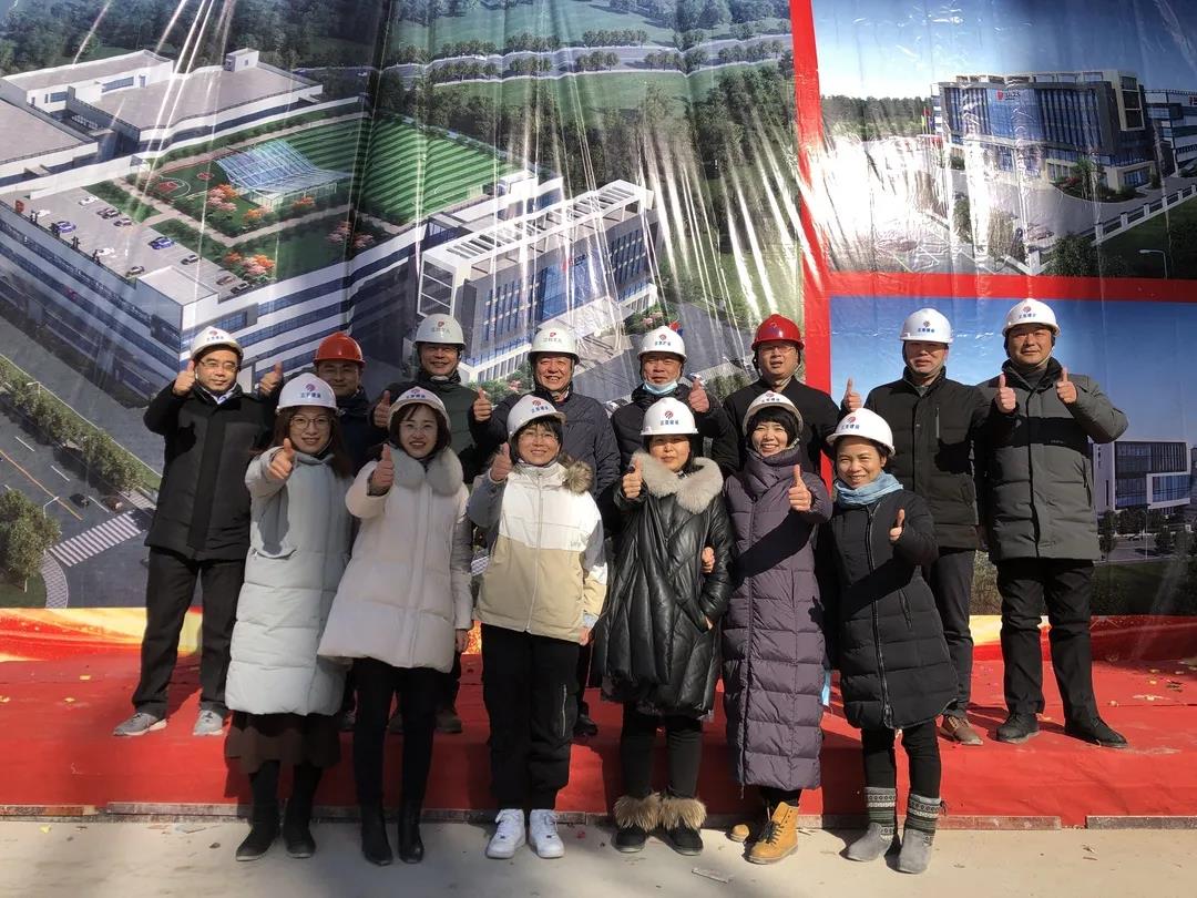 lehu88乐虎国际研发及智能化生产线项目封顶仪式顺利进行！